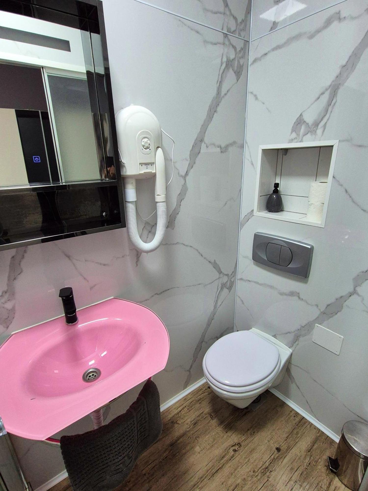 Twin Room with Private Bathroom